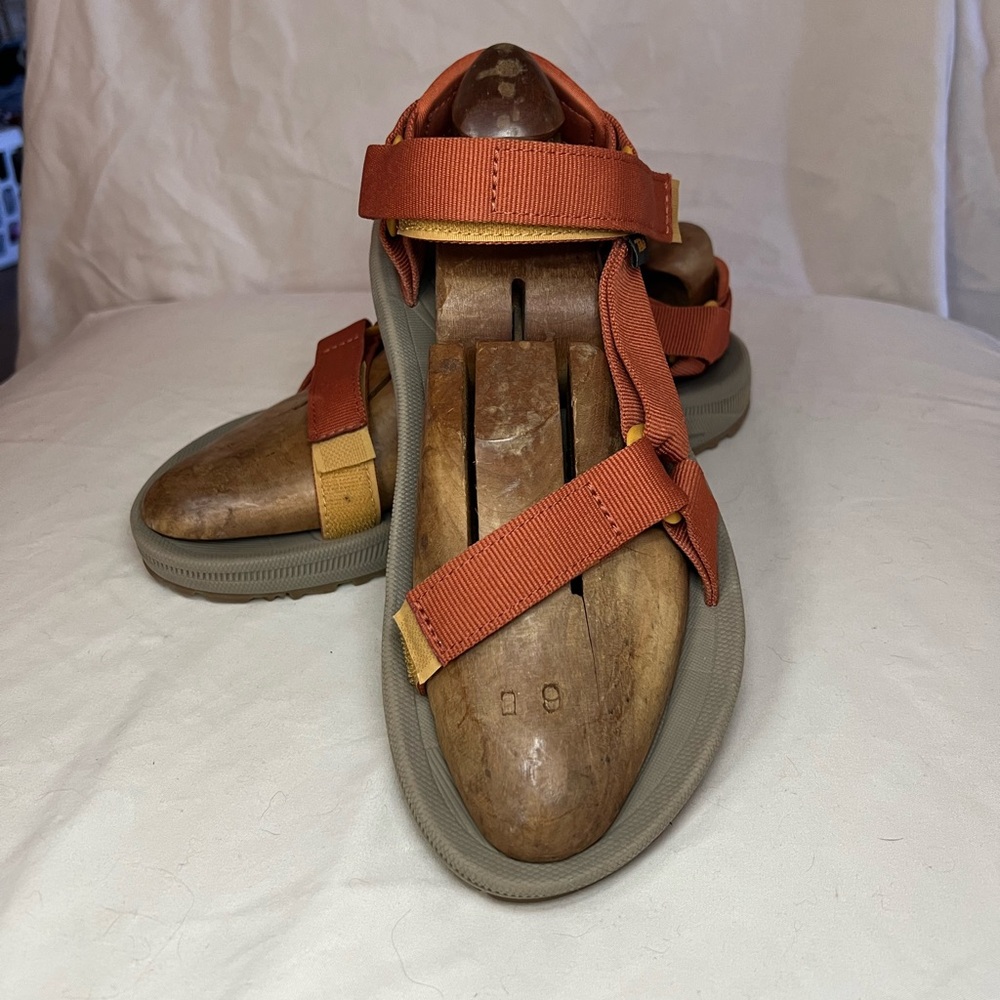 Teva Womens Winsted Adjustable sz9 Summer Outdoor Walking Flip Flops Sandals